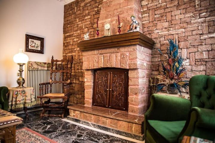 קאלאבאקה Traditional Antique Deco House מראה חיצוני תמונה